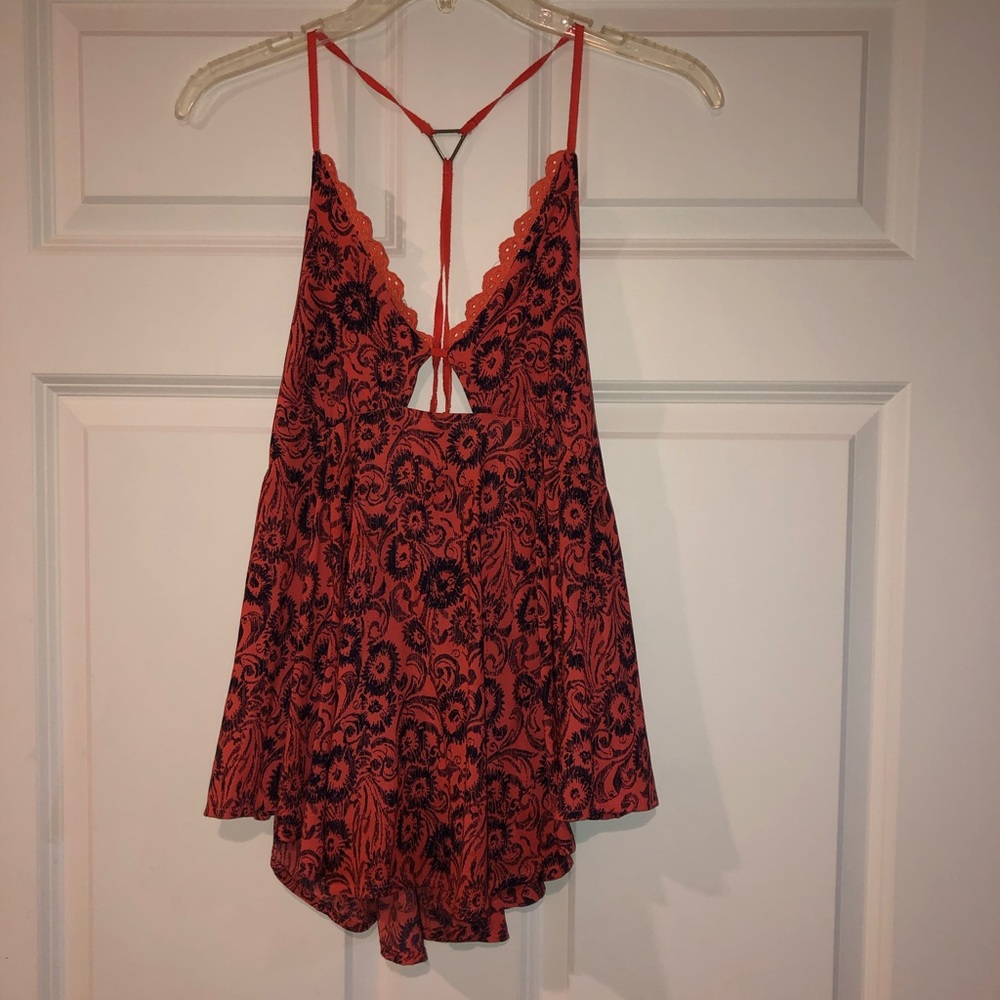 Flowy tank